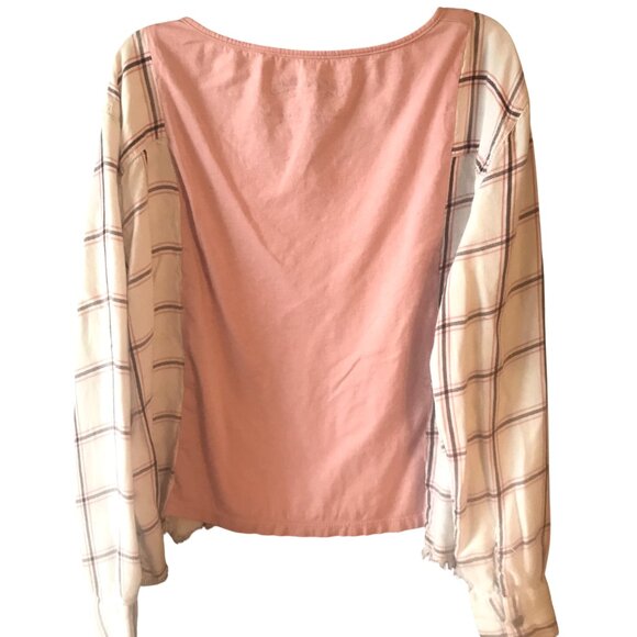 Reworked Flannel Shirt, Size S to M: Upcycled Oversized Cosmopolitan Graphic Tee - Picture 3 of 12